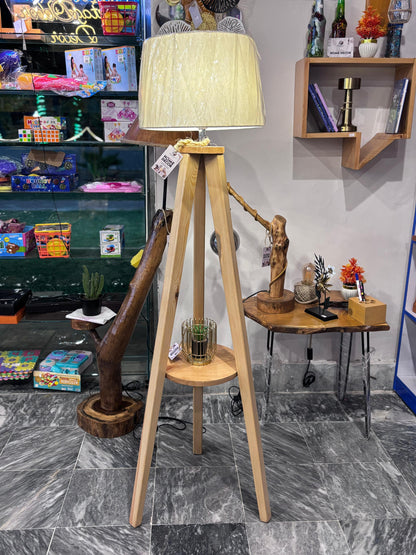 Tripod Shelf Lamp