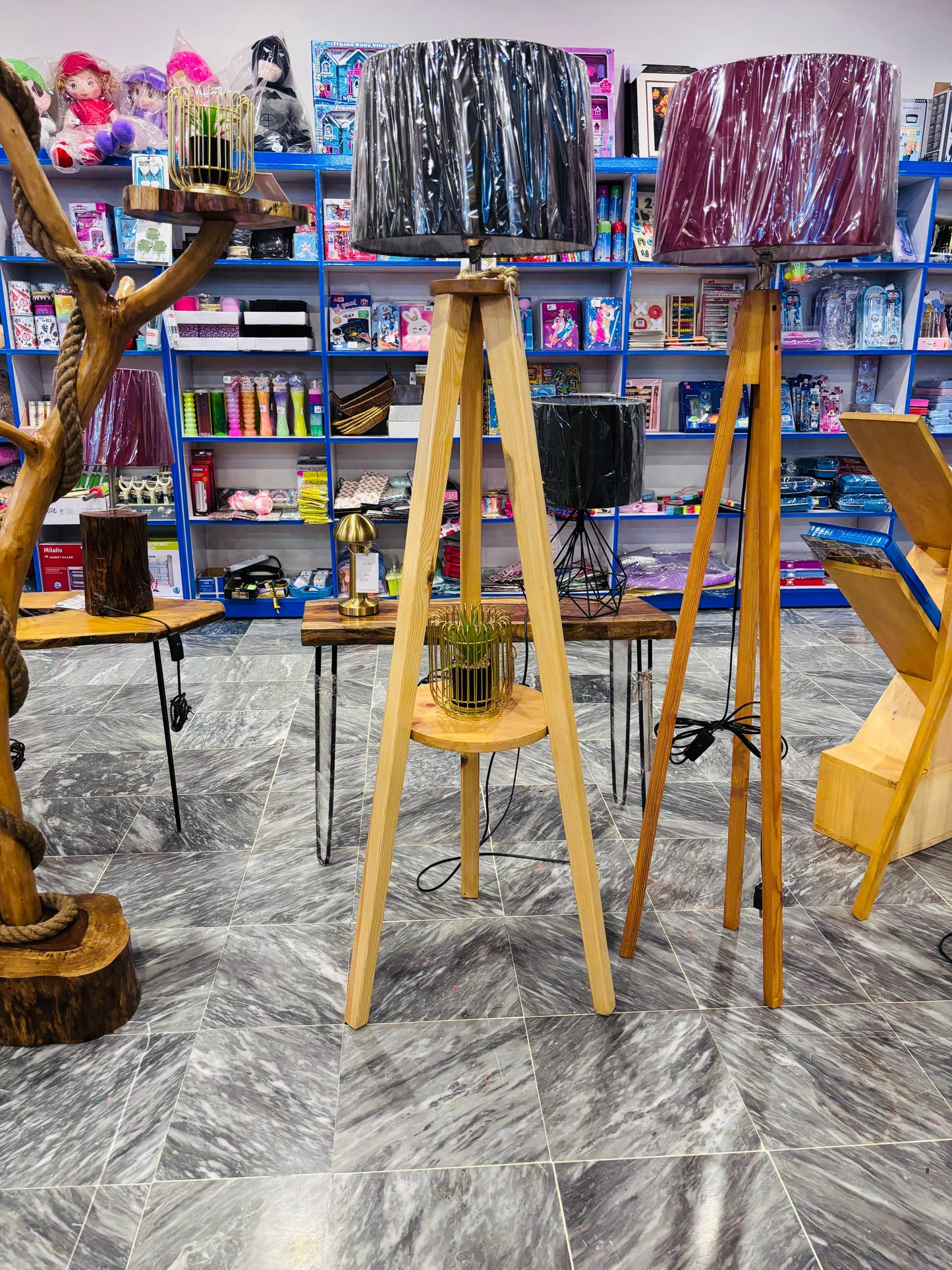 Tripod Shelf Lamp