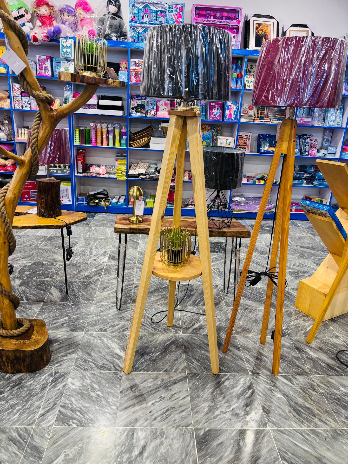 Tripod Shelf Lamp