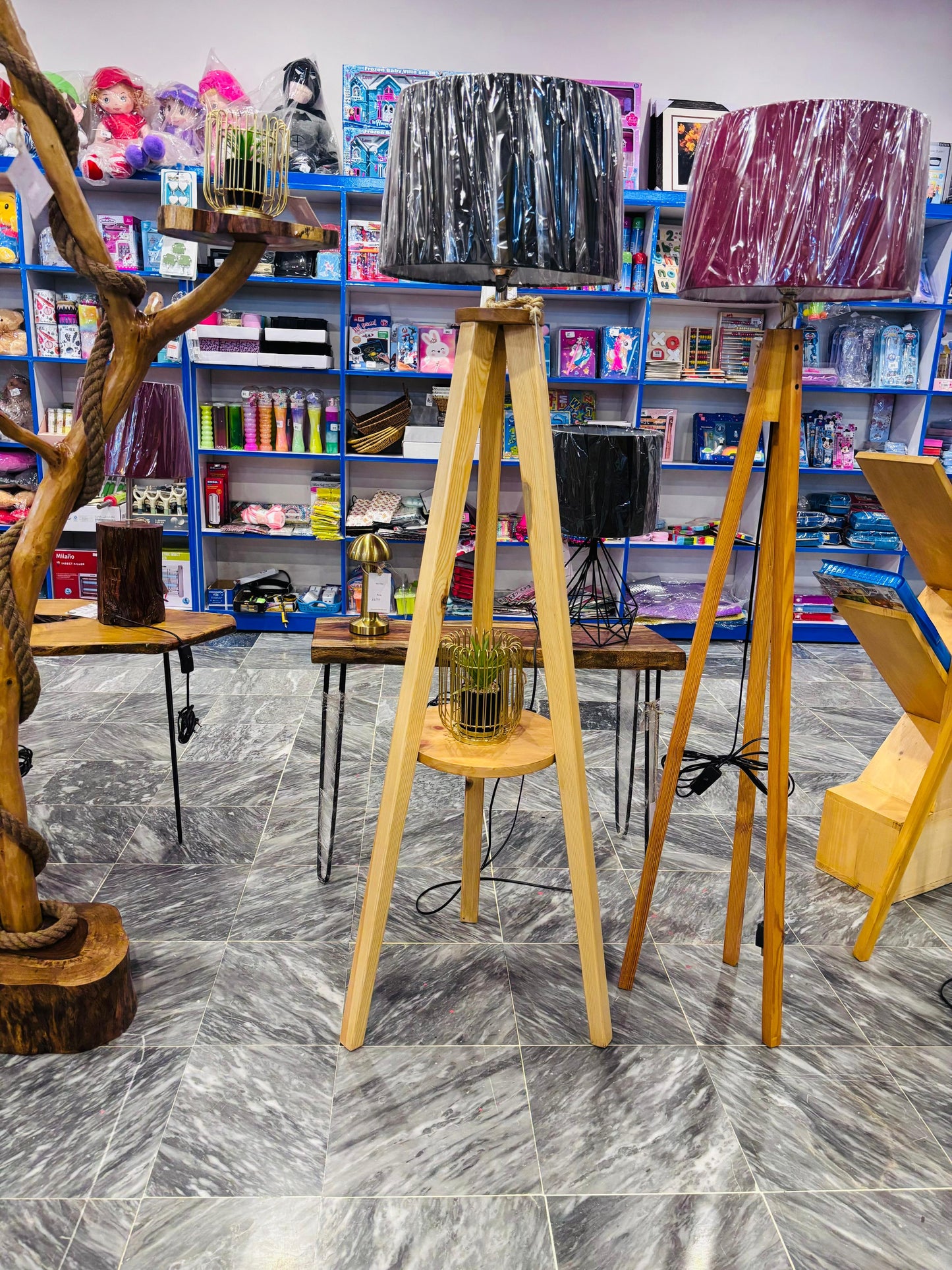 Tripod Shelf Lamp