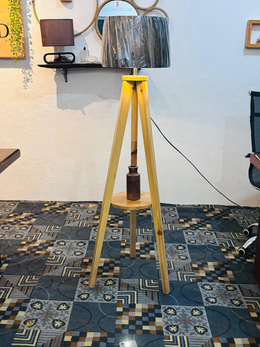 Tripod Shelf Lamp
